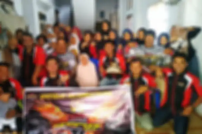 Peringati anniversary ke-2, Aerox155 Riders Club Indonesia (ARCI) Chapter Banggai menggelar acara bakti sosial, donor darah kerjasama UTD Kabupaten Banggai, serta touring wisata.