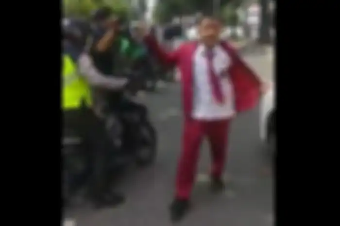 Anak SD bubarkan razia polisi