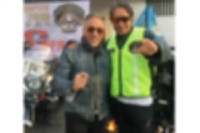 Mantan bos Jiwasraya Hary Prasetyo berfoto bersama komunitas motor besar