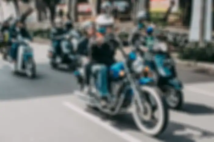 Sunmori bapak budi berkendara di Jakarta