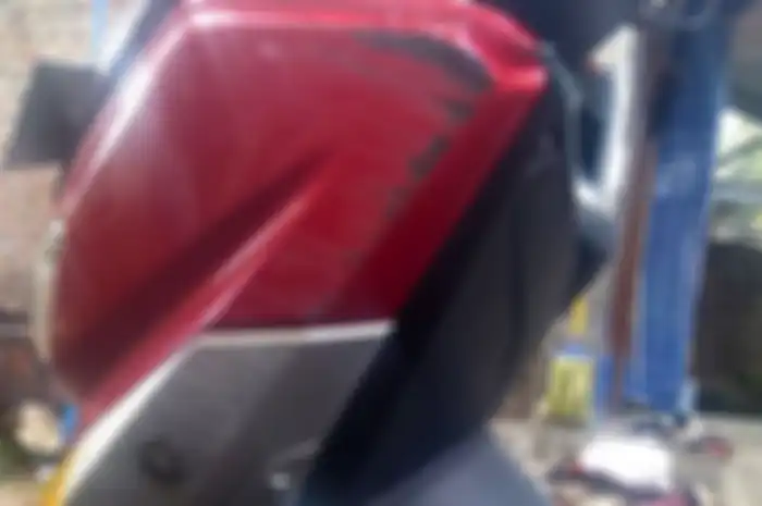 Bodi Yamaha NMAX yang rawat baret ketika jatuh
