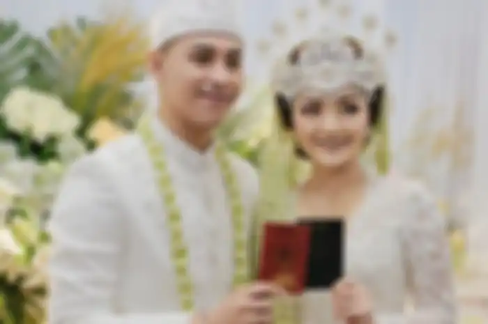 Siti Badriah dan Krisjiana Baharudin