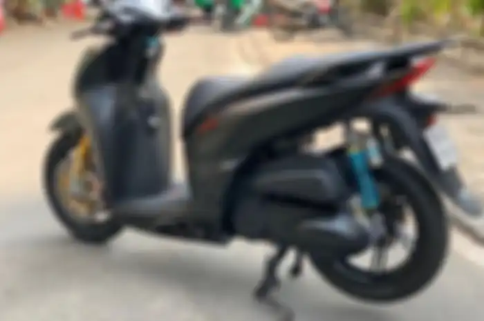 Honda SH300i ini sekarang tampak begitu keren dan elegan tentunya.