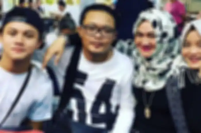 Lina menangis mendengar curahan hati Rizky Febian
