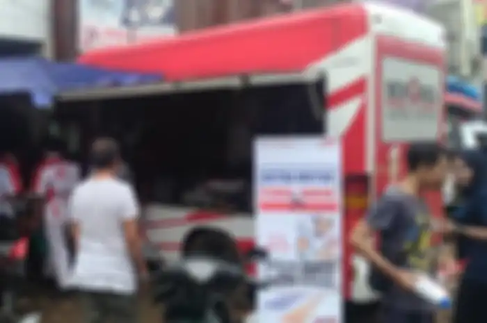 Posko Honda peduli banjir di beberapa kota