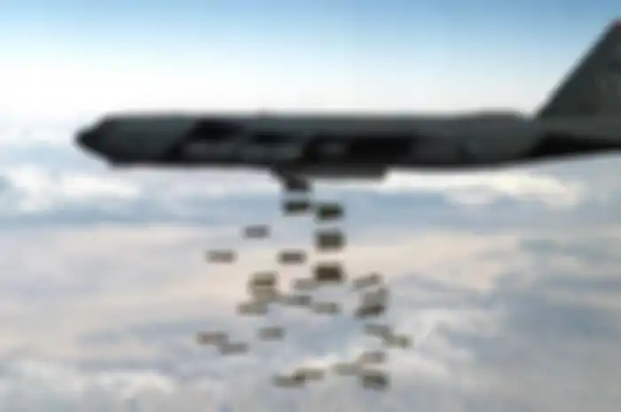 B-52 Stratofortress, pembom nuklir AU AS.