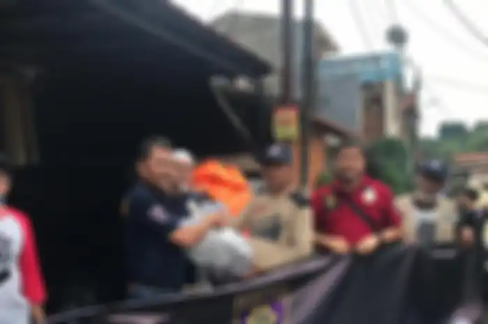  Komunitas Harley-Davidson Police Owners Group Lakukan Aksi Berbagi Kepada Korban Banjir