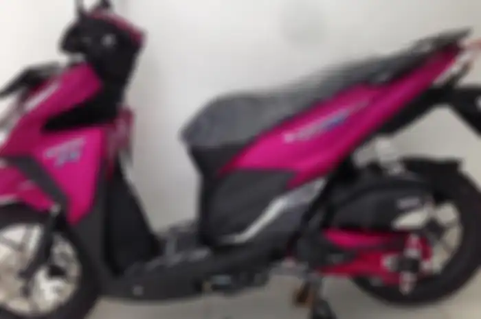 Honda Vario 150 ini punya warna asli pink, belinya langsung di dealer