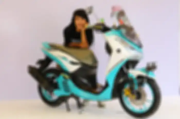 Keren, seorang lady bikers modifikasi motor Yamaha Lexi miliknya bermodal Rp 2,5 juta saja! Bisa jadi inspirasi Customaxi nih!
