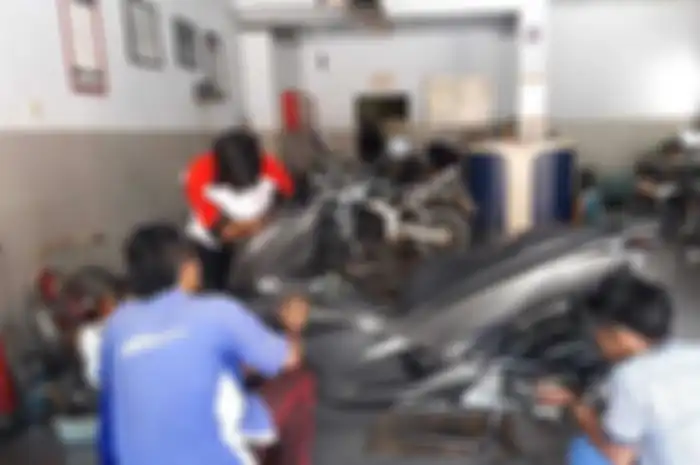Honda PCX 150 servis di bengkel resmi Yamaha Asyik Motor Lumajang
