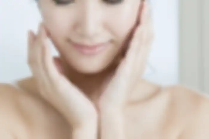 Wajah cerah dan mulus berkat serum
