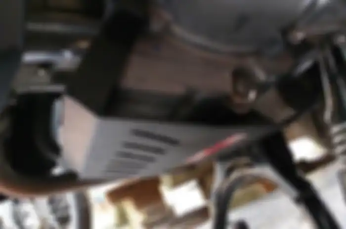 Engine guard Yamaha NMAX melindungi dari benturan