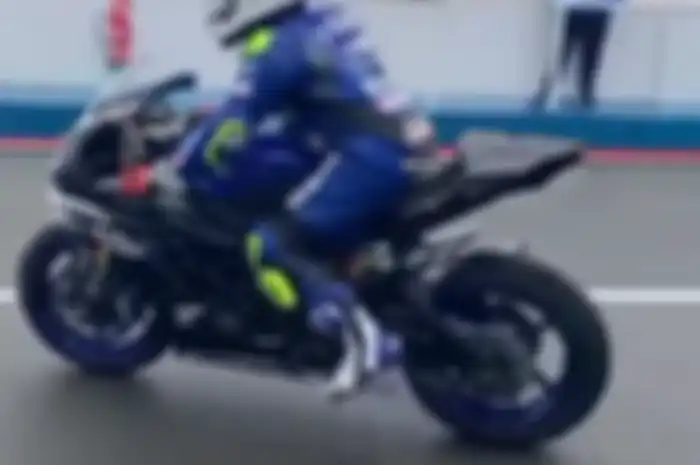 Pembalap Indonesia, Galang Hendra Pratama tes motor balap YZR-R6 di Sirkuit Almera, Spayol.
