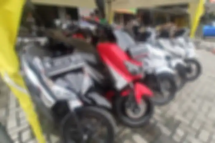 Ilustrasi kredit motor melalui leasing.