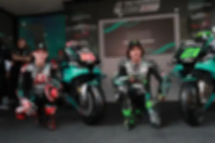 Fabio Quartararo dan Franco Morbidelli di peluncuran tim Petronas Yamaha SRT di sirkuit Sepang Malaysia, (6/2/2020)