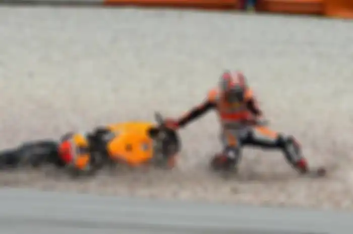 Marc Marquez, juga terjatuh saat menjalani tes pramusim ke empat di Sirkuit Sepang Malaysia pada tahun 2014