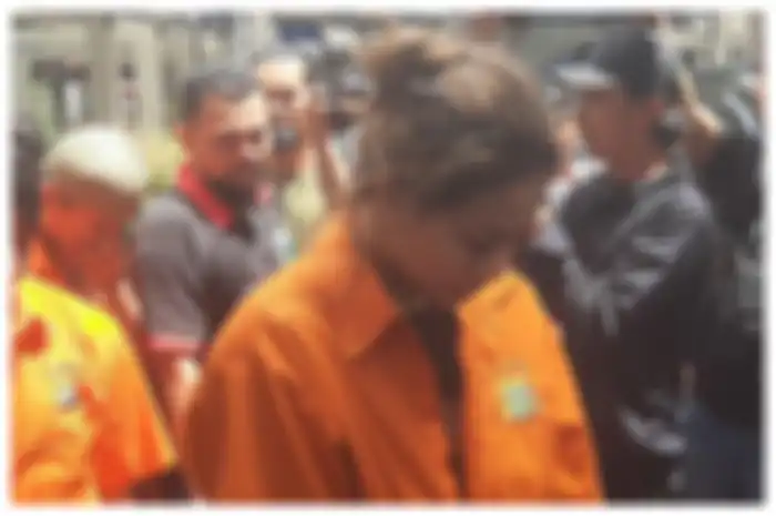 Aktris Nanie Darham usai Konfrensi pers pengungkapan sindikat pengedar kokain di Mapolda Metro Jaya, Senin (10/2/2020) (Wartakotalive.com/Budi Sam Law Malau) 