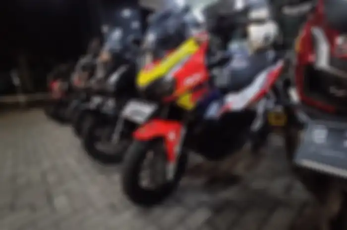 Barisan Honda ADV150 milik komunitas Honda ADV Indonesia Chapter Jakarta, mereka menunda kegiatannya demi cegah virus corona.