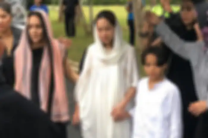Penyanyi Bunga Citra Lestari dan putranya, Noah Sinclair.(KOMPAS.com/Revi C Rantung)
