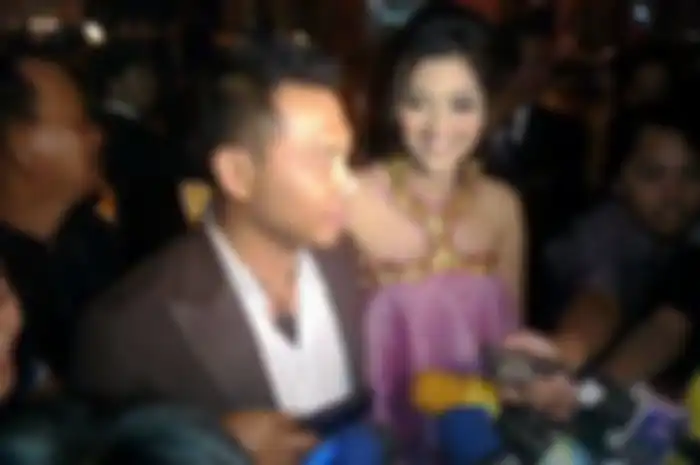 Anang hadir di resepsi KD bersama Ashanty