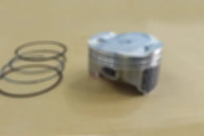 Spare part piston beserta ring Honda CBR300 Thailand diameter 76 mm sama dengan standar Honda CBR250
