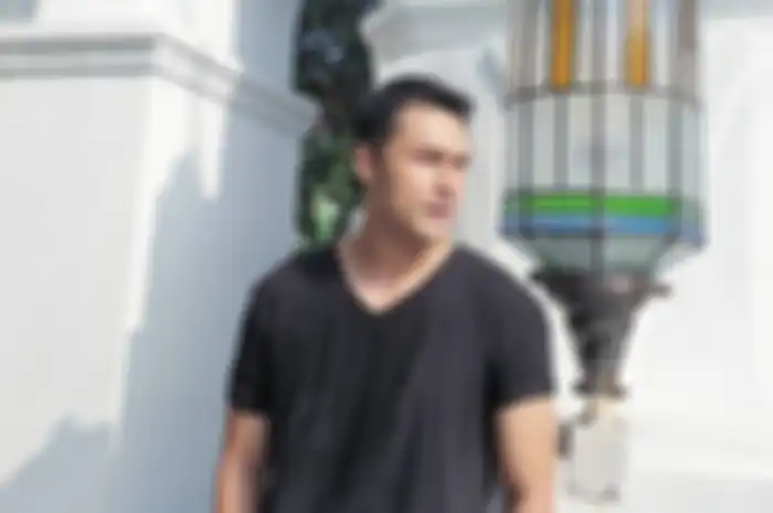 Indra Bruggman digosipkan telah menikah dengan sesama jenis.
