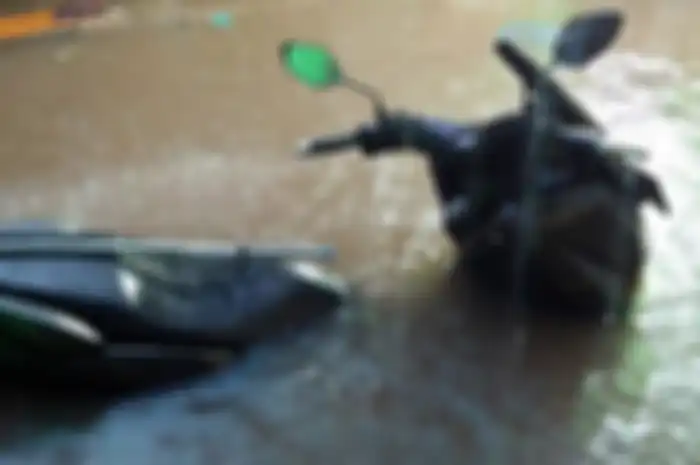  Motor terendam pas musim banjir, jangan langsung dinyalakan brother, nih triknya.