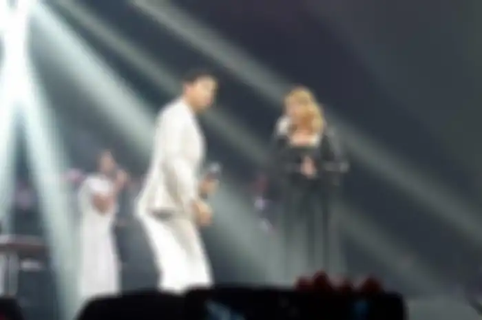 Penampilan Bunga Citra Lestari (BCL) dan Chriatian Bautista di konser Romantic Valentine Concert with Ronan Keating, di Hotel Pullman, Grogol, Jakarta Barat, Sabtu (29/2/2020).