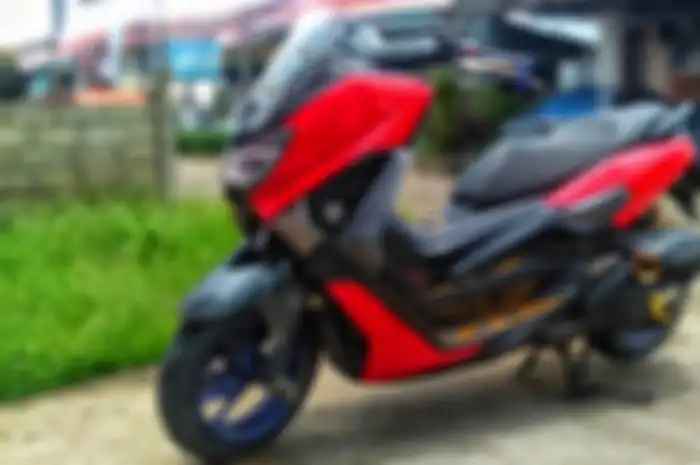 Dominan merah dan hitam hasil pakai cat semprot