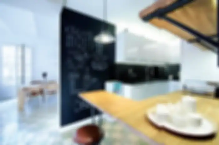 Didominasi Keramik Hitam Berukuran 10 X 20 Cm, Intip Dapur Simpel Satu Ini, Banyak Kejutan di Dalamnya!