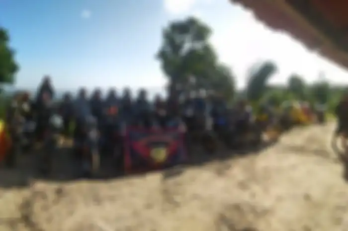 Komunitas motor Thunderianz ajak turing dan camping para pecinta Suzuki Thunder se-Indonesia.