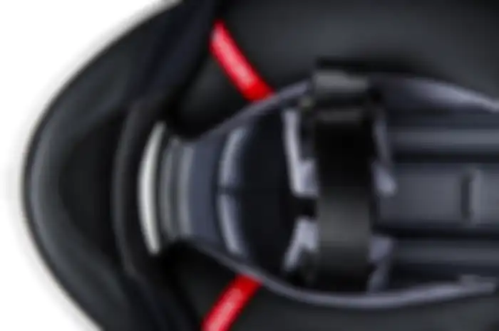 Busa helm HJC RPHA 11 Pro dilengkapi lapisan anti bakteri Polygiene. Gampang Bener, Bau Apek di Helm Bisa Langsung Hilang Cuma Pakai Cara Sederhana Ini