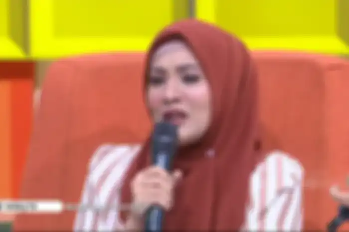 Elma Theana ceritakan pengalaman diruqyah hingga muntahkan hal misterius