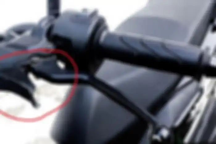 Banyak yang belum tahu PBL (Parking Brake Lock) pada motor matic