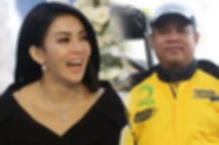 Syahrini dan Haji Isam