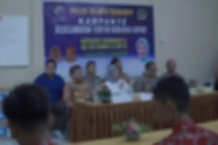 Polres Sukoharjo dan Anggota DPR RI Eva Yuliana menggelar kampanye keselamatan lalu lintas