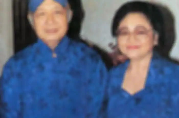 Presiden Soeharto bersama Tien Soeharto