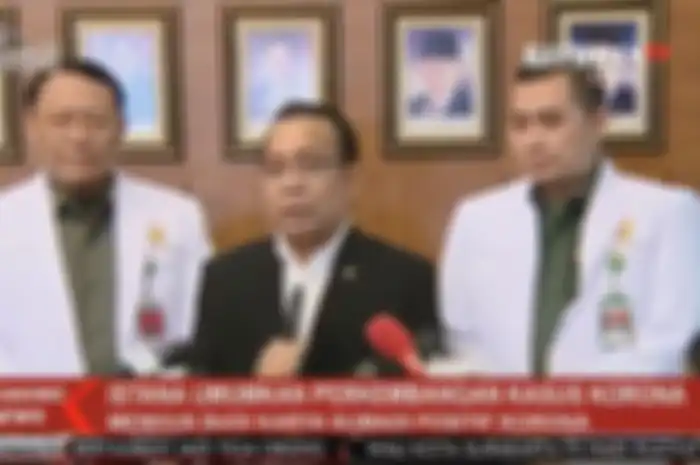 Menteri Sekretaris Negara, Pratikno, saat umumkan Menteri Perhubungan, Budi Karya, positif terjangkit virus corona Sabtu (14/3/2020)