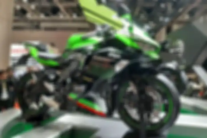 Peluncuran Kawasaki Ninja 250 4 silinder tertunda akibat virus corona.