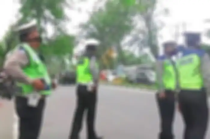 Razia gabungan dimulai besok, bikers jangan sampai jadi korban polisi nakal, ini prosedur dan ciri-ciri razia resmi.