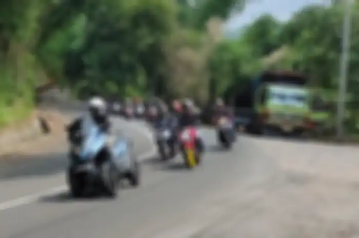 Ajang wisata Journalist Otojourney 2020 membuktikan kualitas oli Total dengan mengeksplorasi keindahan pantai Batukaras, Jawa Barat.