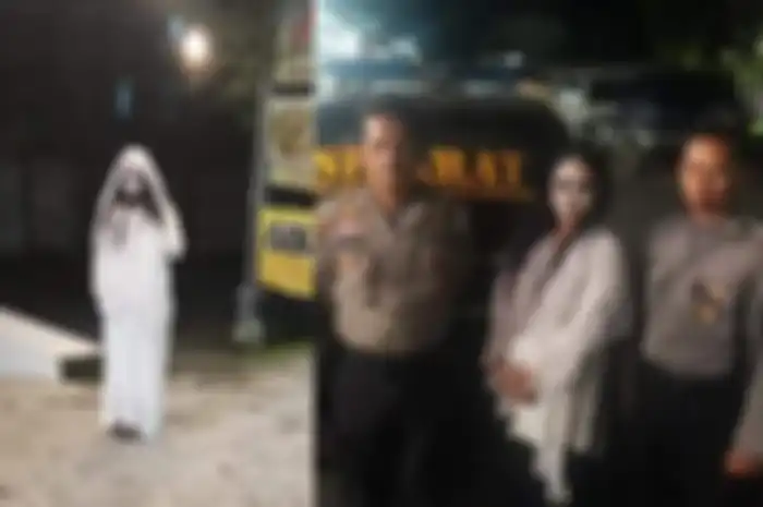 Emak-emak berdandan bak kuntilanak di Banjarbaru digiring polisi