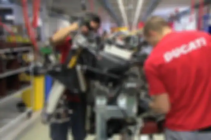 3 Produsen motor di Eropa tutup sementara.