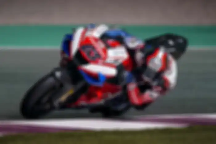 Pembalap Pramac Racing, Francesco Bagnaia, sepertinya bukan yang fanatik atau sakral dengan angka tertentu sebagai nomor start. Tiga ganti nomor di 3 kelas MotoGP