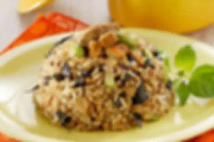 Tersaji Dengan Tampilan yang Tak Biasa Membuat Semua Ingin Mencoba Resep Nasi Goreng Kencur Oncom Ini
