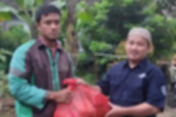 Komunitas motor Muslim Bikers Indonesia menggelar aksi sosial di tengah wabah virus corona.