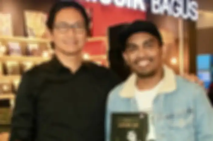 Addie MS bersama Alm. Glenn Fredly