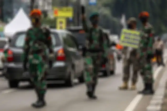 Razia PSBB dilakukan oleh petugas gabungan