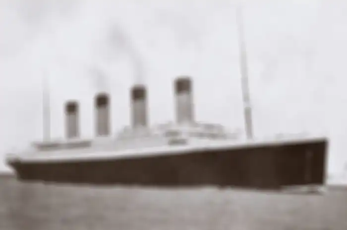 kapal titanic tenggelam tahun 1912 di Samudera Atlantik