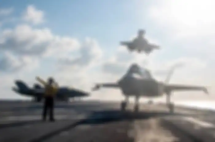 Jet Tempur F-35B yang tergabung dalam MEU-31 lepas landas dari geladak USS America 